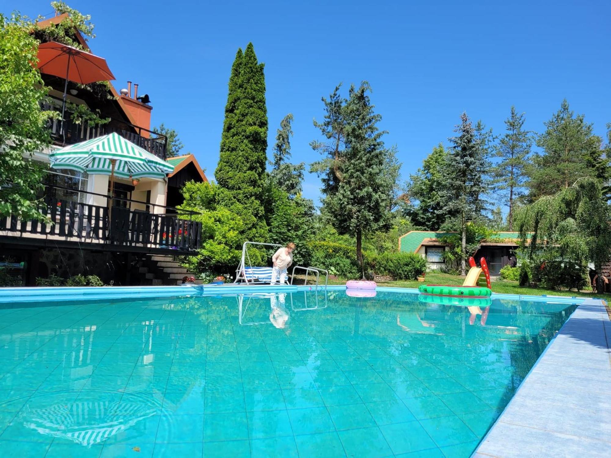 Holiday Villa Zuromino מראה חיצוני תמונה